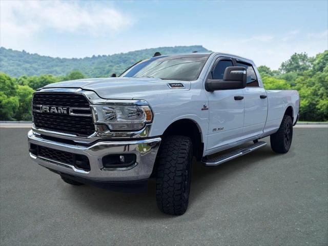 2024 Ram 3500 Big Horn Crew Cab 4x4 8' Box