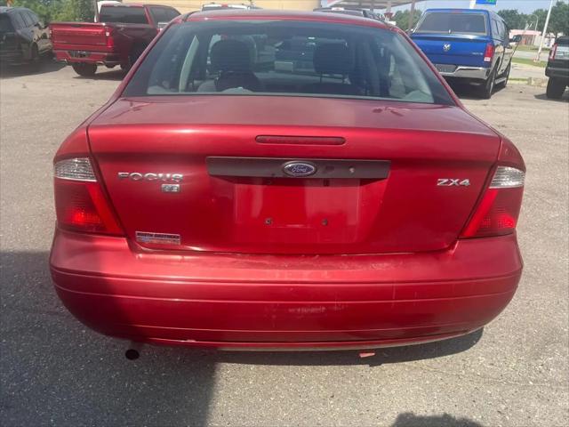 2005 Ford Focus ZX4