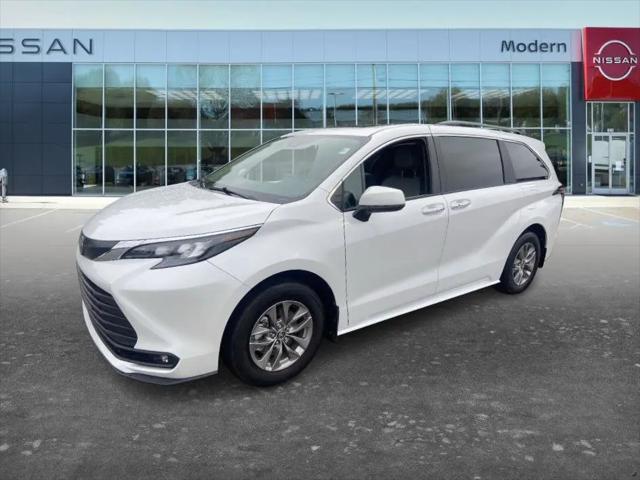 2025 Toyota Sienna XLE for sale in Hickory, NC
