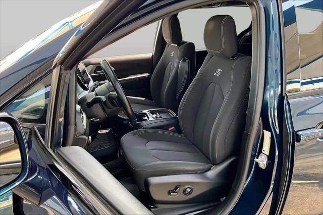 2021 Chrysler Pacifica Touring