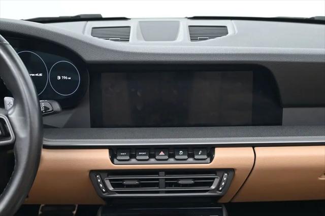 2020 Porsche 911 Carrera 4S Cabriolet