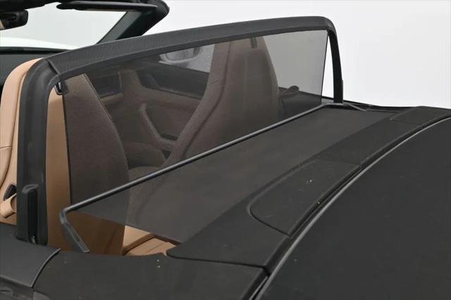 2020 Porsche 911 Carrera 4S Cabriolet
