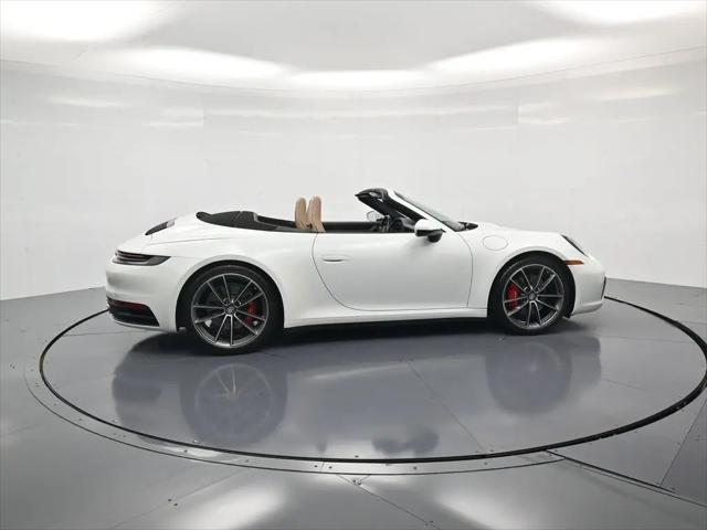 2020 Porsche 911 Carrera 4S Cabriolet