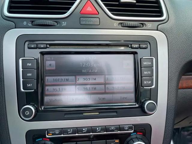 2011 Volkswagen Eos Lux