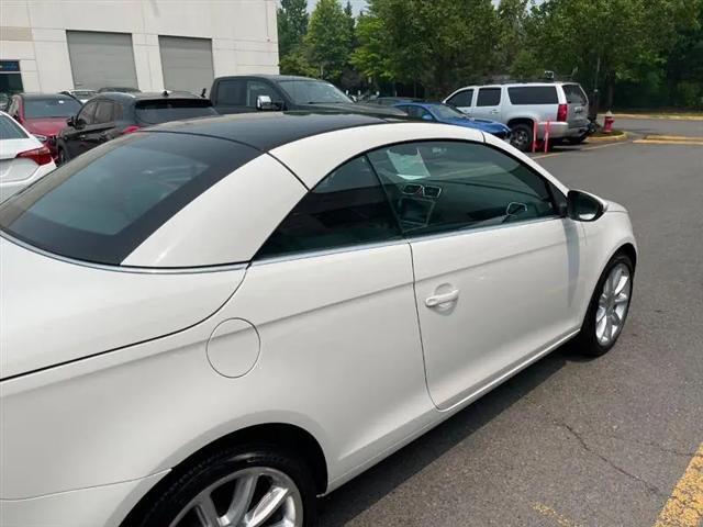 2011 Volkswagen Eos Lux