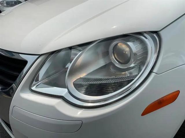 2011 Volkswagen Eos Lux