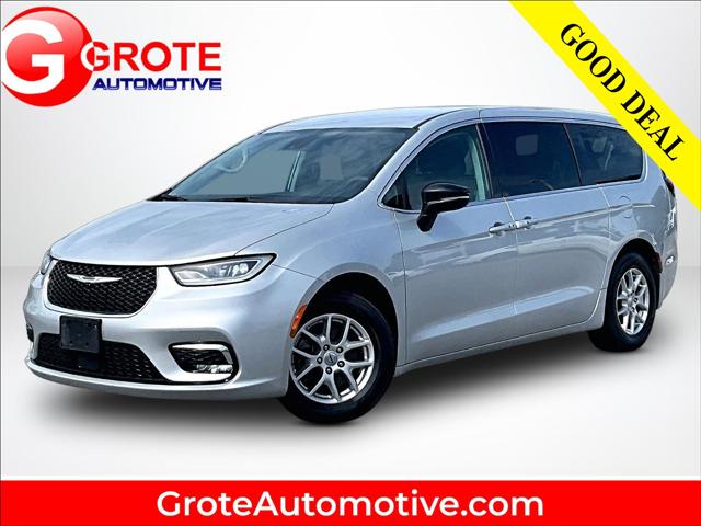 2024 Chrysler Pacifica Touring L for sale in Fort Wayne, IN