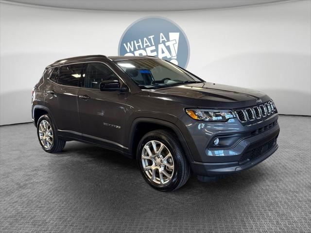 2024 Jeep Compass Latitude Lux FWD 2024 Jeep Compass Latitude Lux FWD