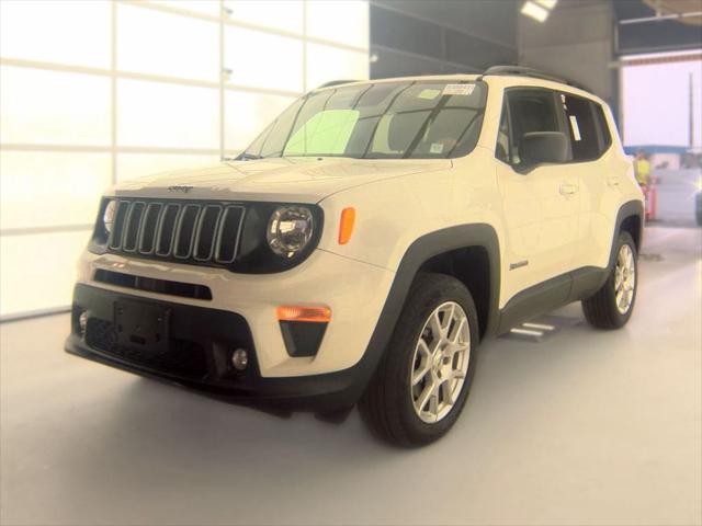2022 Jeep Renegade Latitude 4x4 2022 Jeep Renegade Latitude 4x4