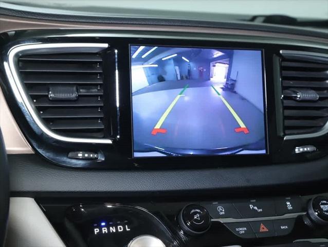 2017 Chrysler Pacifica Touring-L Plus
