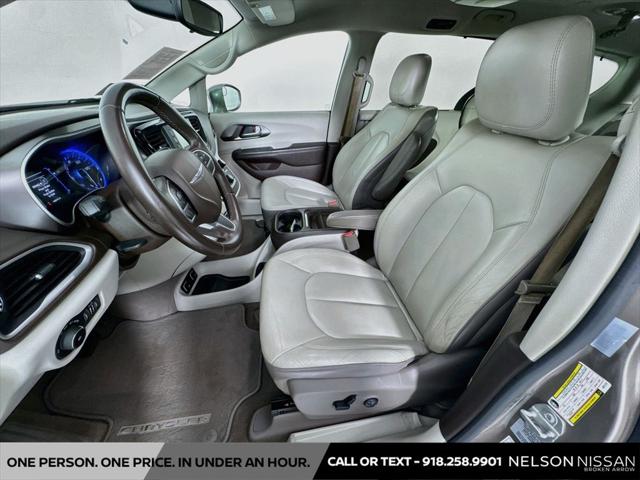 2017 Chrysler Pacifica Touring-L