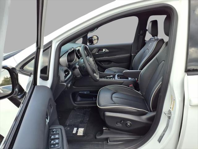 2027 Chrysler Pacifica Limited