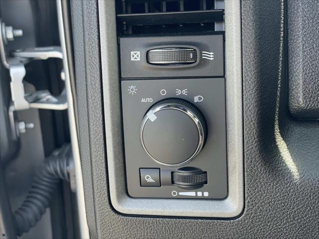 2022 Ram 1500 Classic Tradesman Regular Cab 4x4 8 Box