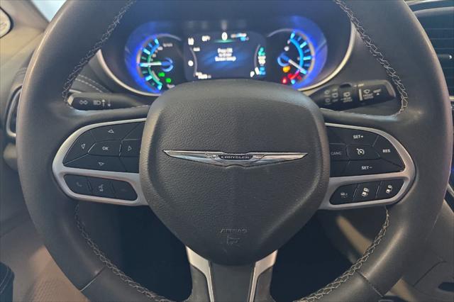 2023 Chrysler Pacifica Hybrid Touring L