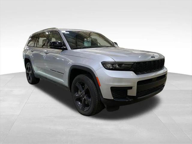 2023 Jeep Grand Cherokee L Altitude 4x4 for sale in Benton Harbor, MI