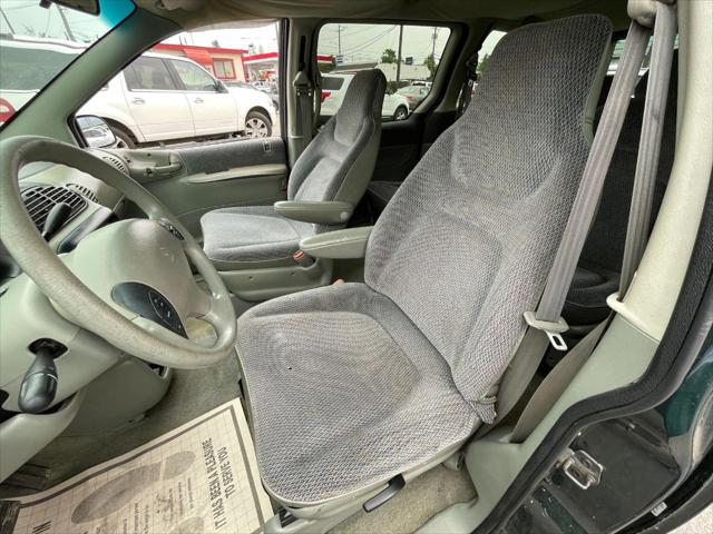 1997 Dodge Caravan SE