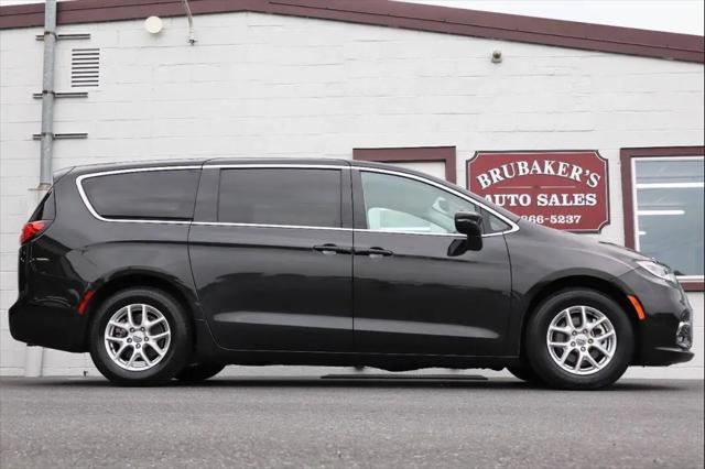 2023 Chrysler Pacifica Touring L for sale in Myerstown, PA