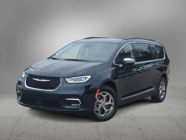 2023 Chrysler Pacifica Limited AWD for sale in Farmington Hills, MI
