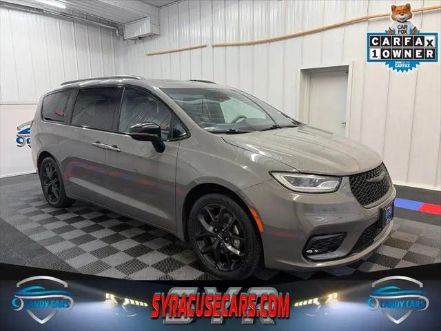 2025 Chrysler Pacifica Limited for sale in Syracuse, NY