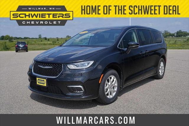 2024 Chrysler Pacifica Touring L for sale in Willmar, MN