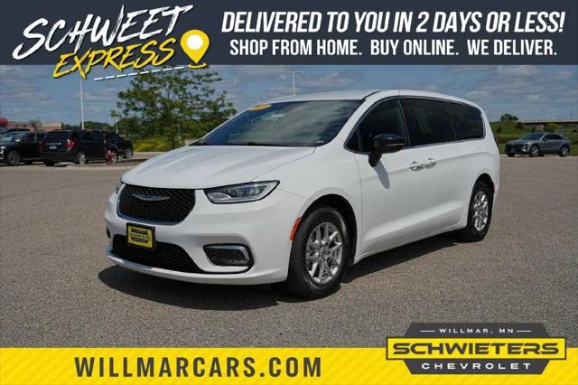 2025 Chrysler Pacifica Select for sale in Willmar, MN