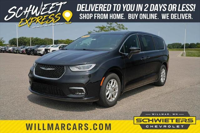 2026 Chrysler Pacifica Select for sale in Willmar, MN