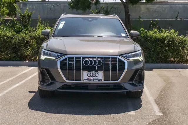 2025 Audi Q3 Premium 45 TFSI S line quattro Tiptronic