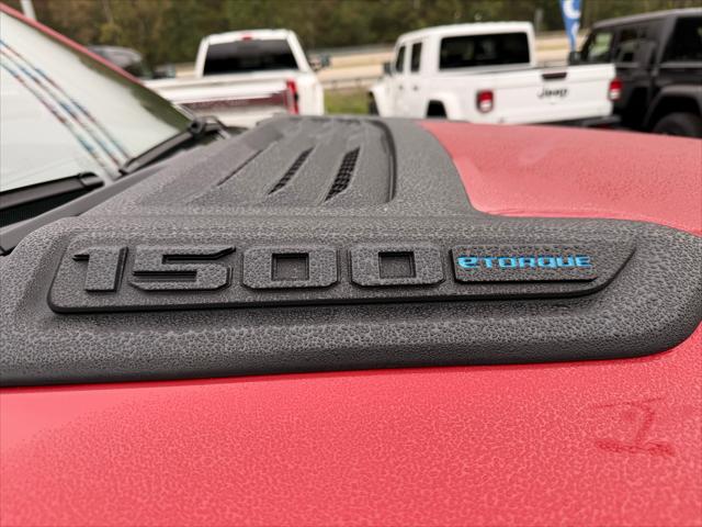 2027 RAM Ram 1500 RAM 1500 EXPRESS QUAD CAB 4X4 64 BOX