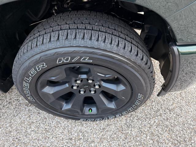 2027 RAM Ram 1500 RAM 1500 EXPRESS CREW CAB 4X4 57 BOX