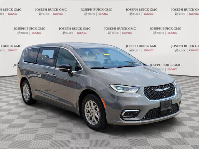 2025 Chrysler Pacifica Select for sale in Cincinnati, OH