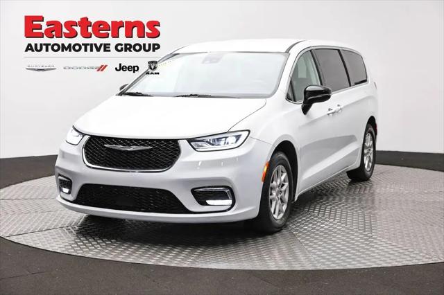 2024 Chrysler Pacifica Touring L for sale in Camp Springs, MD