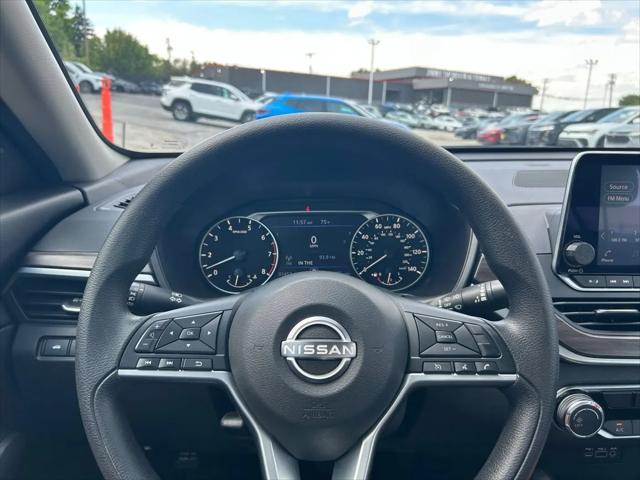 2025 Nissan Altima SV FWD