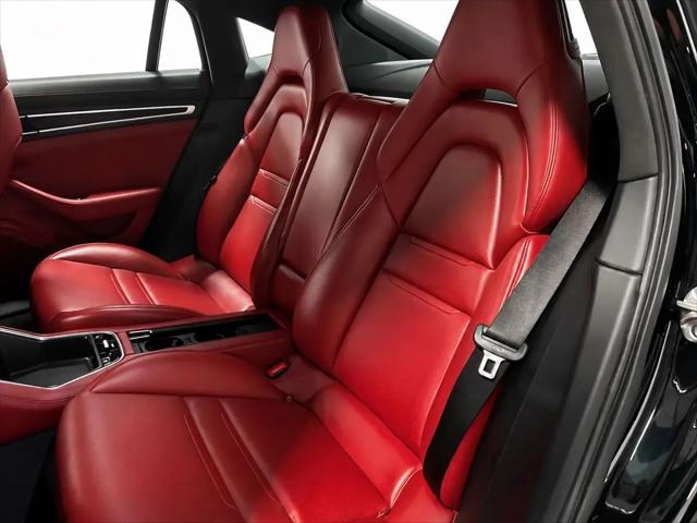 2020 Porsche Panamera GTS
