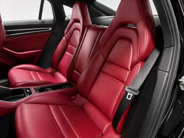 2020 Porsche Panamera GTS