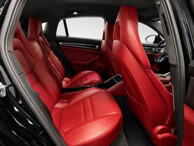 2020 Porsche Panamera GTS