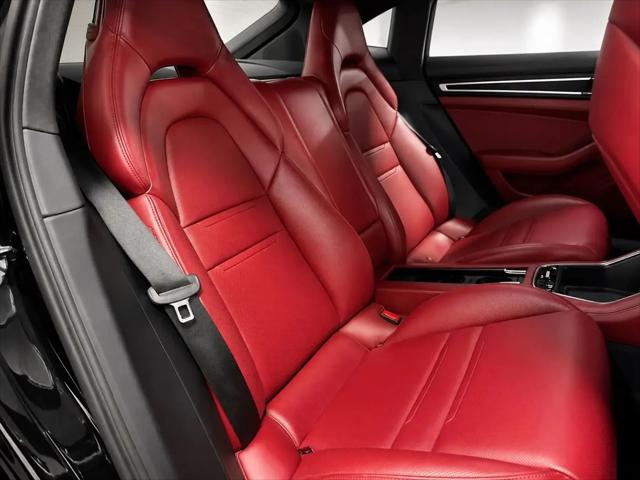 2020 Porsche Panamera GTS