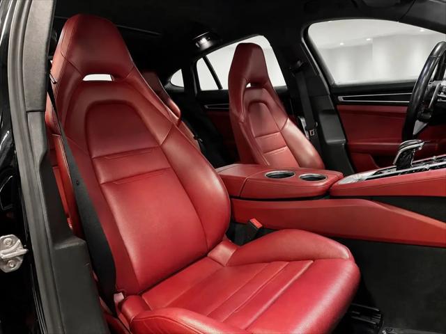 2020 Porsche Panamera GTS