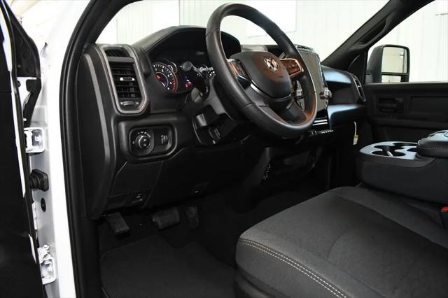 2026 Ram 3500 Tradesman Crew Cab 4x4 8 Box