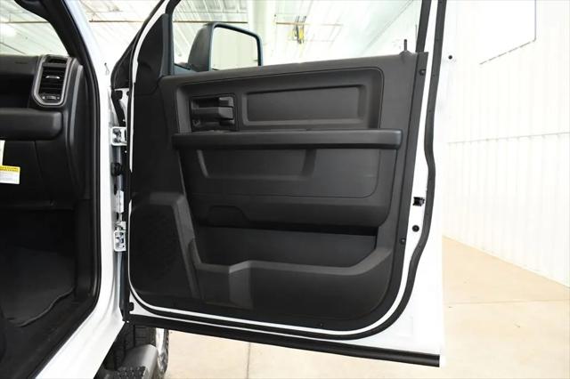 2026 Ram 3500 Tradesman Crew Cab 4x4 8 Box