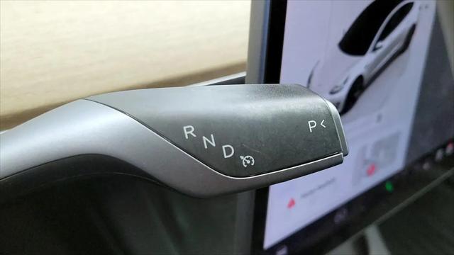 2022 Tesla Model 3 Rear-Wheel Drive
