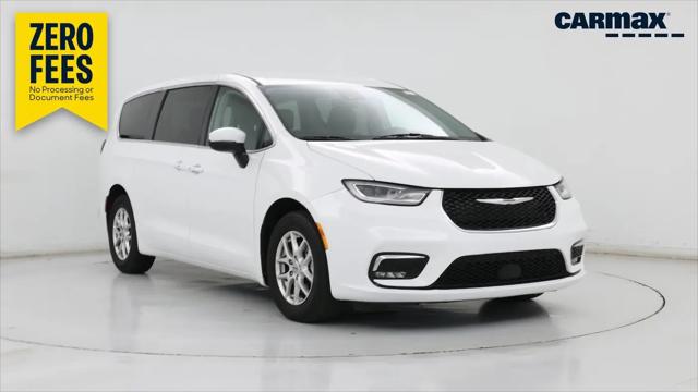 2023 Chrysler Pacifica Touring L for sale in Merriam, KS