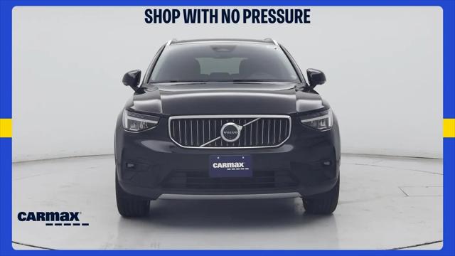 2025 Volvo XC40 B5 Plus Bright Theme
