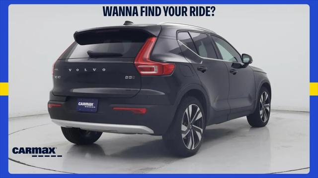 2025 Volvo XC40 B5 Plus Bright Theme