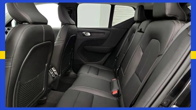 2025 Volvo XC40 B5 Plus Bright Theme
