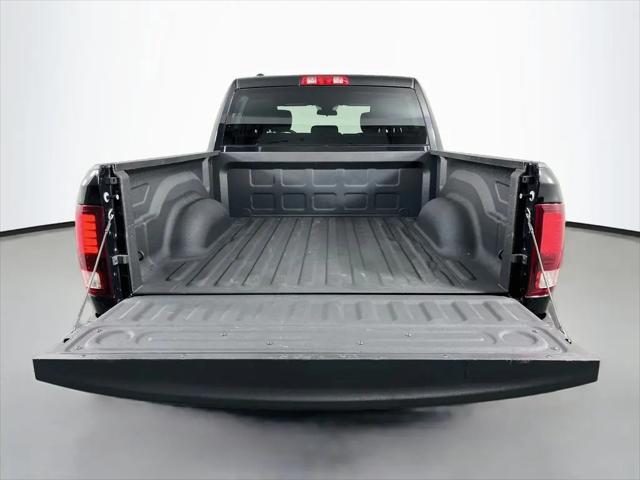 2024 Ram 1500 Classic Warlock Crew Cab 4x4 57 Box