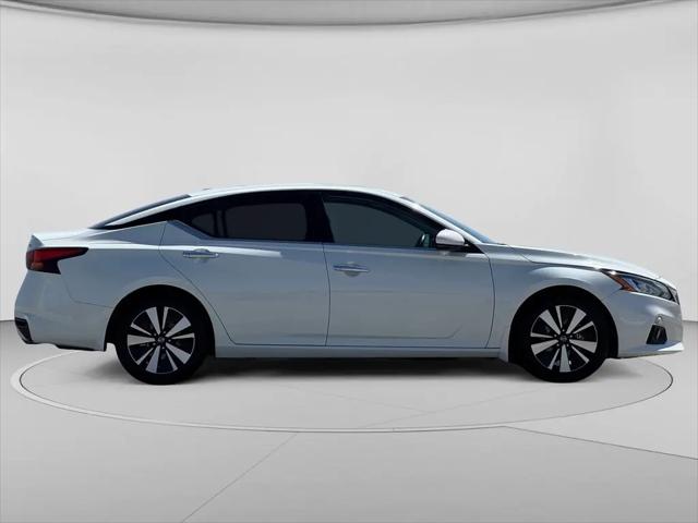 2022 Nissan Altima SL FWD