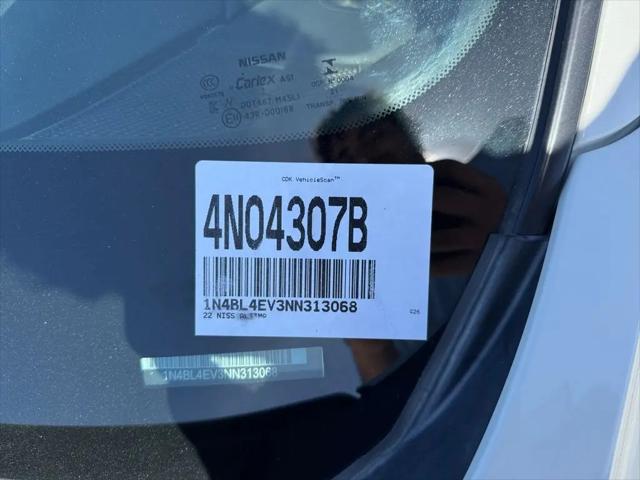 2022 Nissan Altima SL FWD