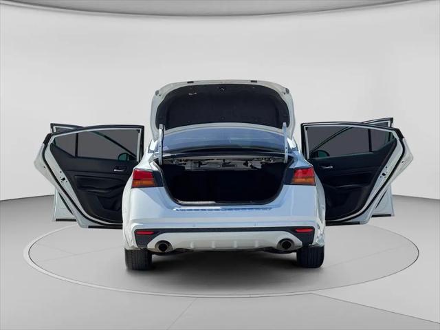 2022 Nissan Altima SL FWD