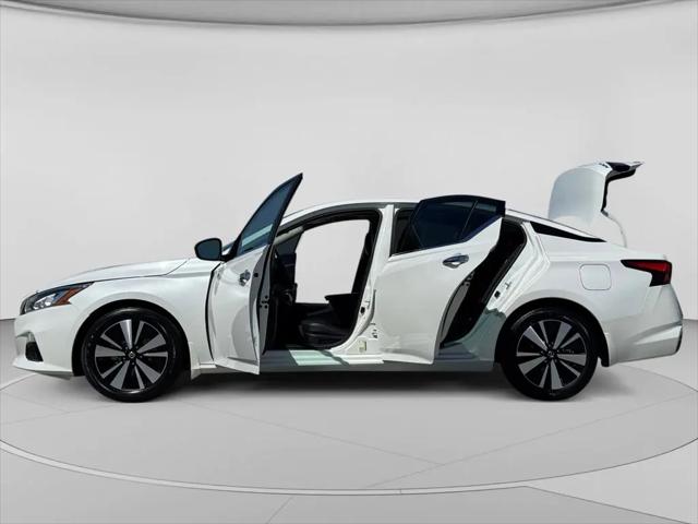 2022 Nissan Altima SL FWD