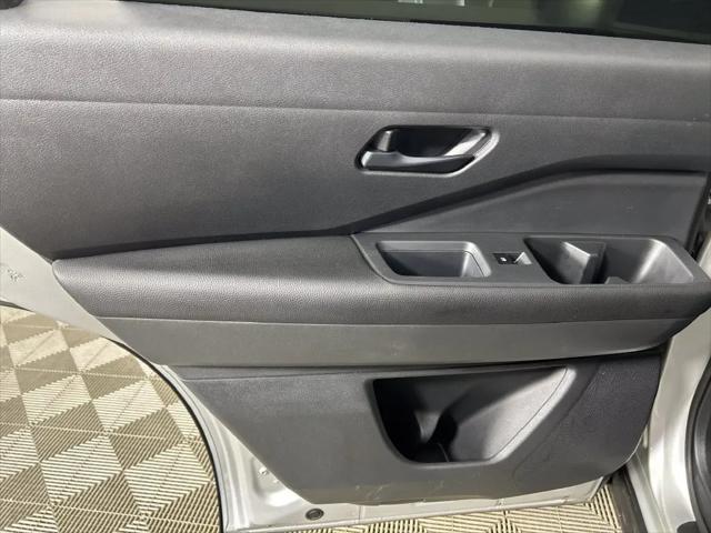 2023 Nissan Pathfinder SV 4WD